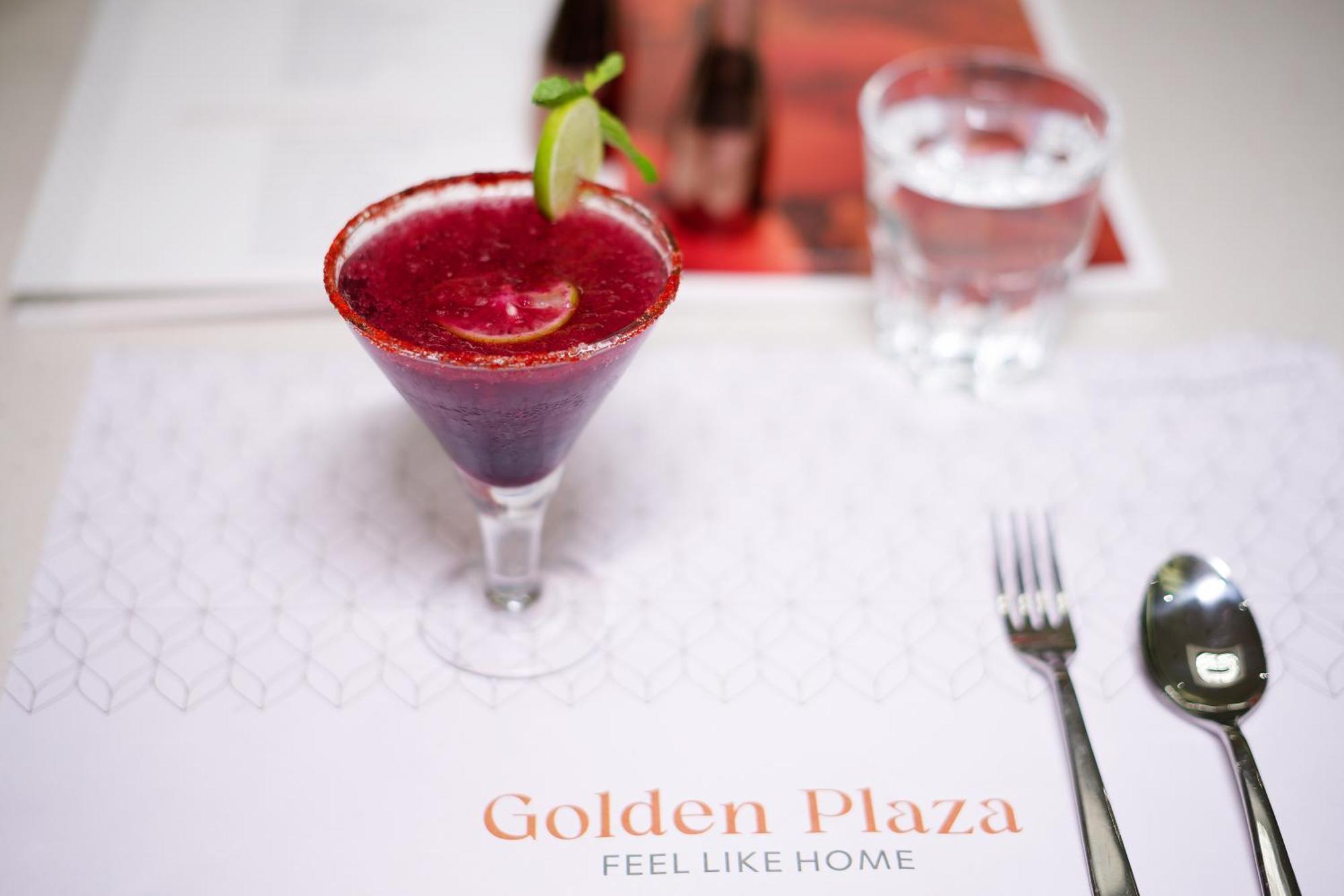 Golden Plaza Hotel Ahmedabad Exterior photo